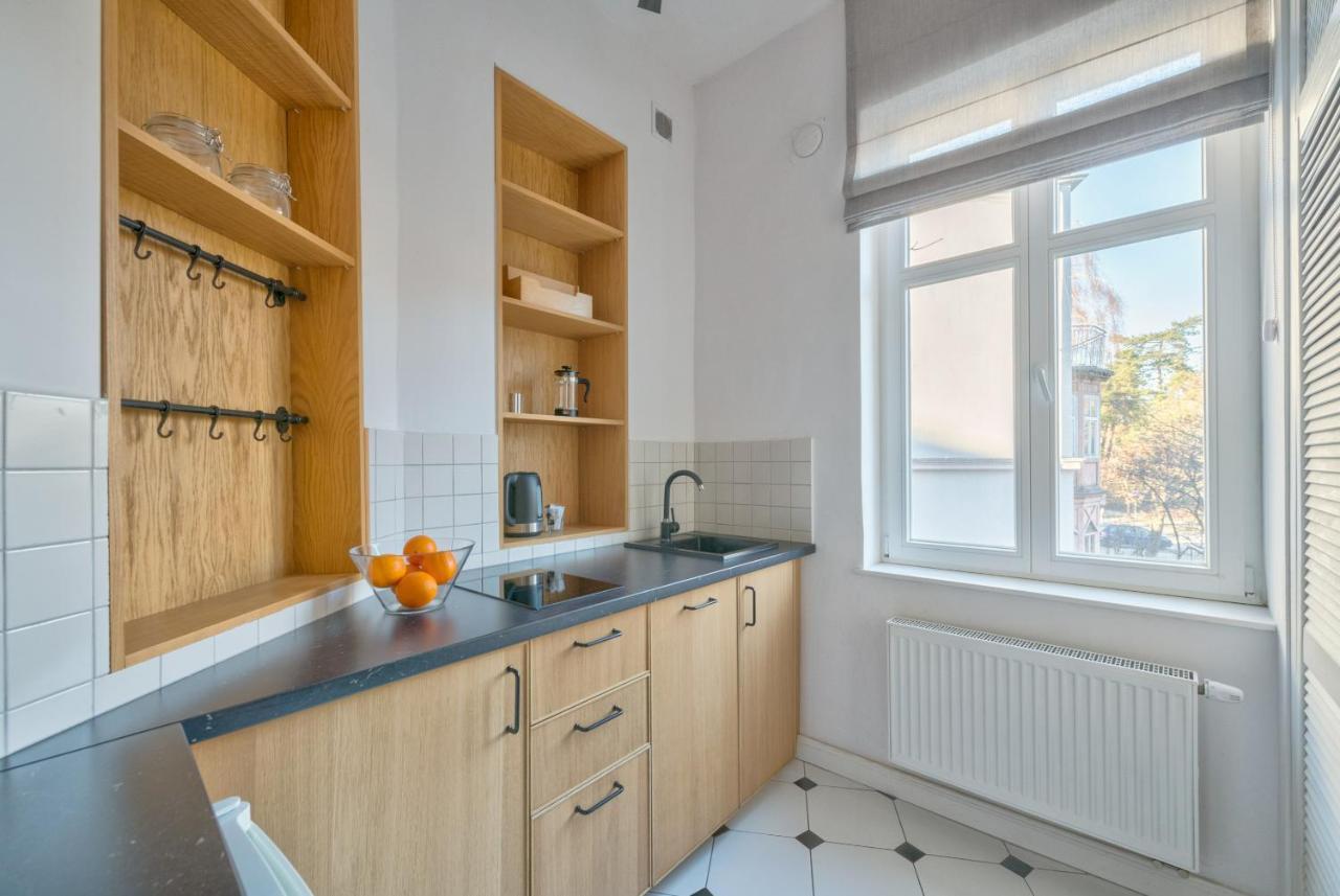 Dom & House - Apartamenty Kamienica Sopocka 150 Metrow Od Plazy سوبوت المظهر الخارجي الصورة